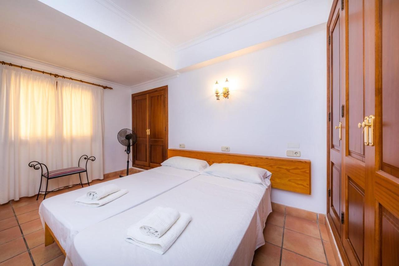 Dofi Villa Cala Millor  Luaran gambar